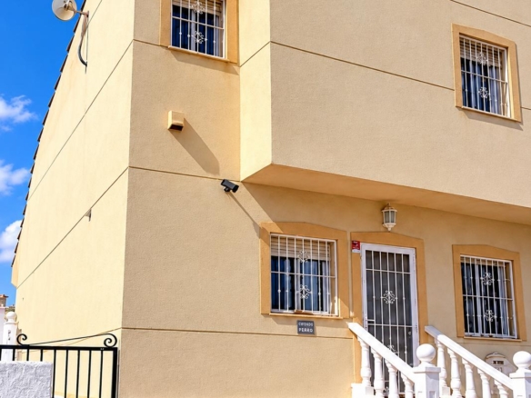 Town House in Ciudad Quesada – YC787518