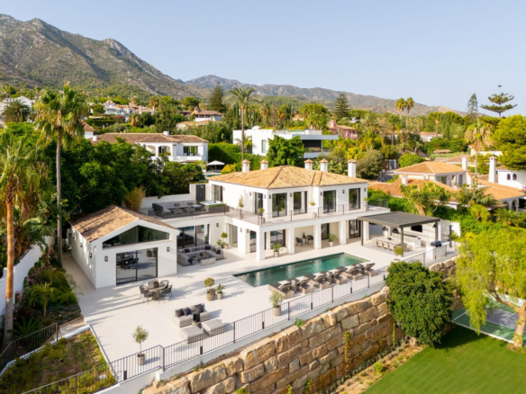 Villa in Golden Mile – YC797616
