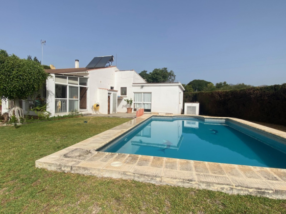 Villa in Estepona – YC797902