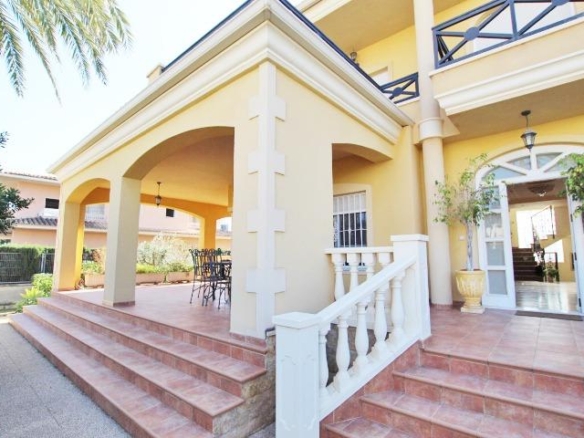 Villa in Elche – YC798314