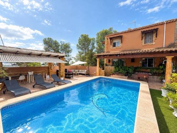 Villa in Jacarilla – YC798433