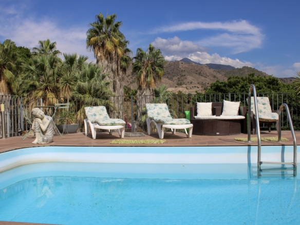 Villa in Nerja – YC798863