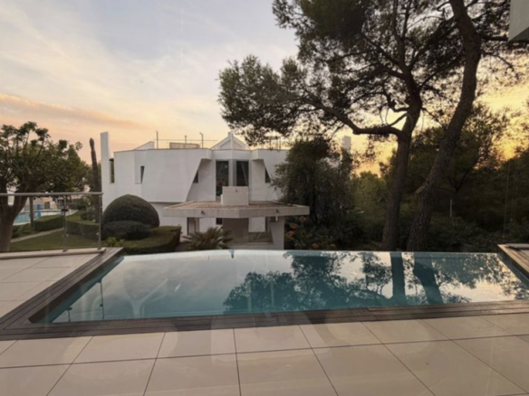 Villa in Marbella – YC798950