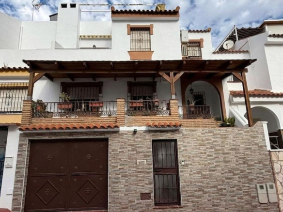 Town House in Churriana – YC799393