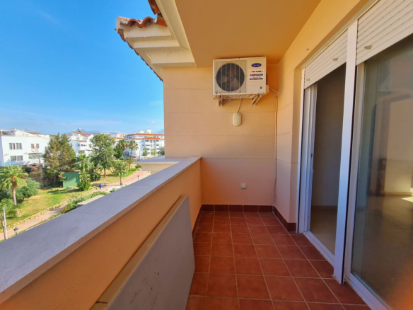 Apartment in San Luis de Sabinillas – YC799621