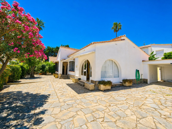 Villa in La Duquesa – YC799625