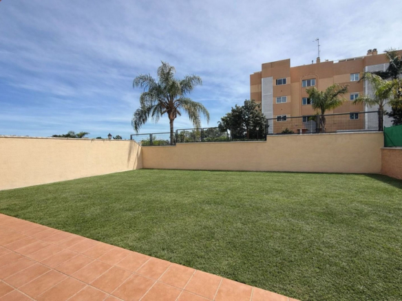 Apartment in Estepona – YC799641