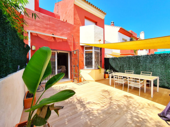 Town House in Estepona – YC799761