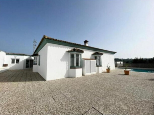Villa in San Roque – YC799781