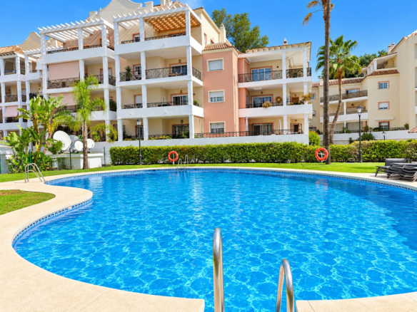 Apartment in Nueva Andalucía – YC799821