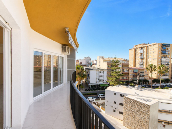 Apartment in Fuengirola – YC799825