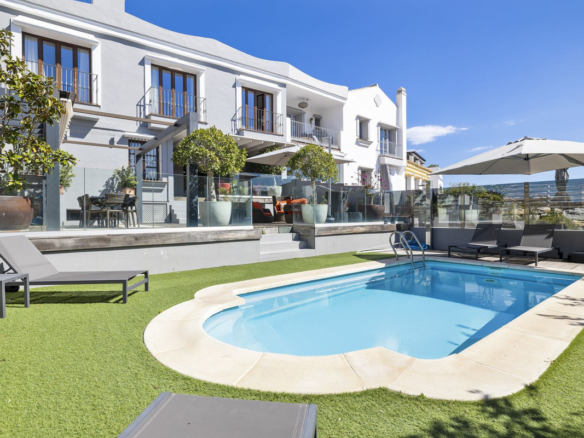 Town House in Benahavís – YC799865