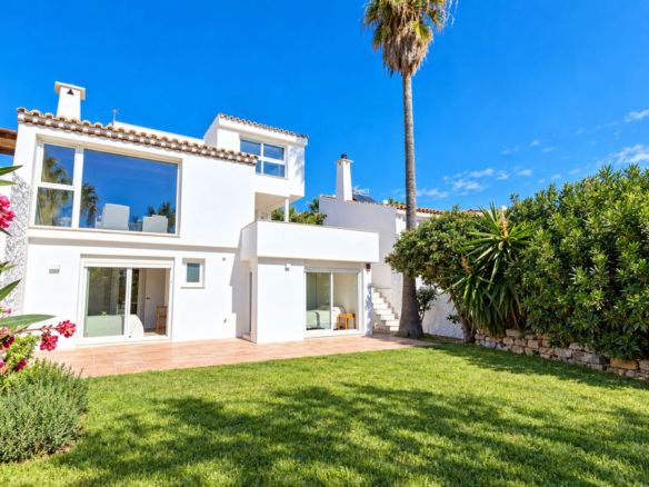Villa in Estepona – YC800156