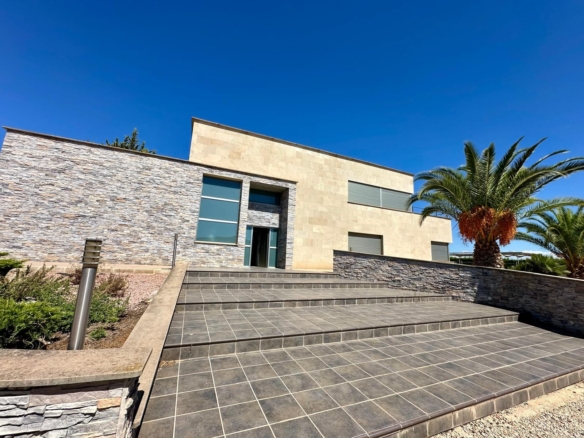 Villa in Yecla – YC801868