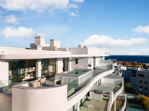 Penthouse in El Higueron – YC804886