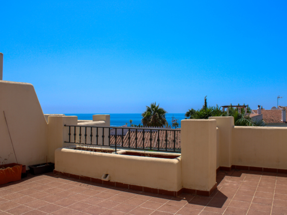 Town House in Nerja – YC805754
