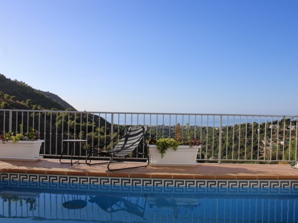 Town House in Frigiliana – YC805787
