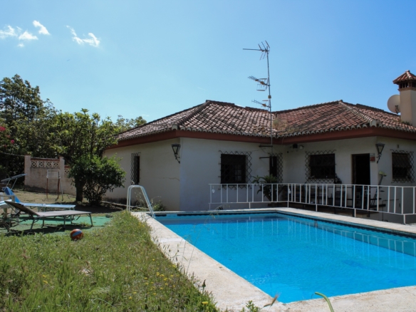 Villa in Almunecar – YC806768