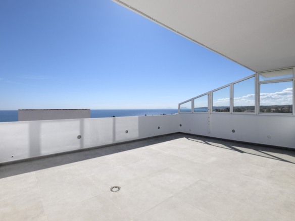Penthouse in Estepona – YC807475