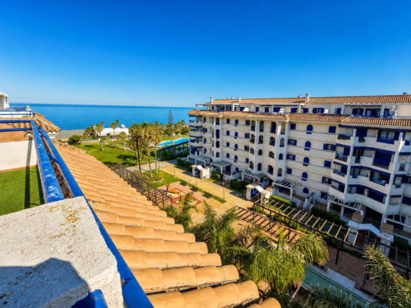 Penthouse in San Luis de Sabinillas – YC808422