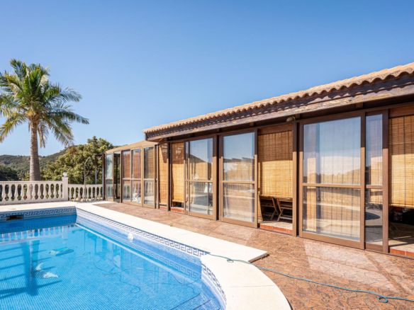 Finca in Estepona – YC808466