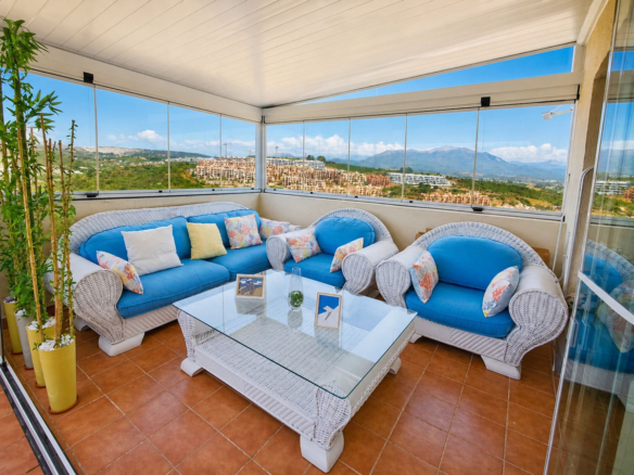Apartment in La Duquesa – YC808478