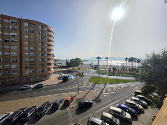 Apartment in La Linea De La Concepcion – YC809337
