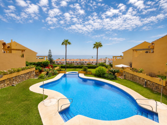 Apartment in La Duquesa – YC809574