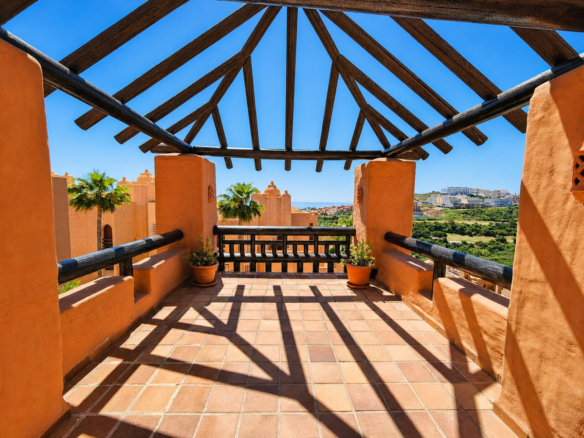 Penthouse in San Luis de Sabinillas – YC810076