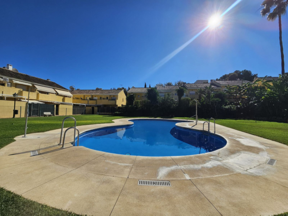 Town House in Estepona – YC813788