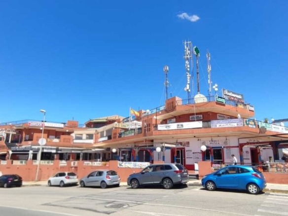 Commercial in Los Altos – YC813822