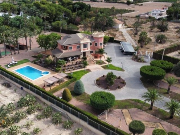 Villa in Elche – YC814062
