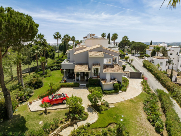Villa in Marbella – YC814387