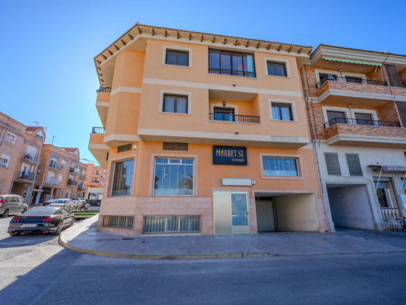 Commercial in San Miguel de Salinas – YC814585