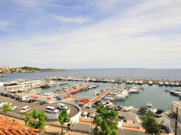 Town House in Palma de Mallorca – YC817999