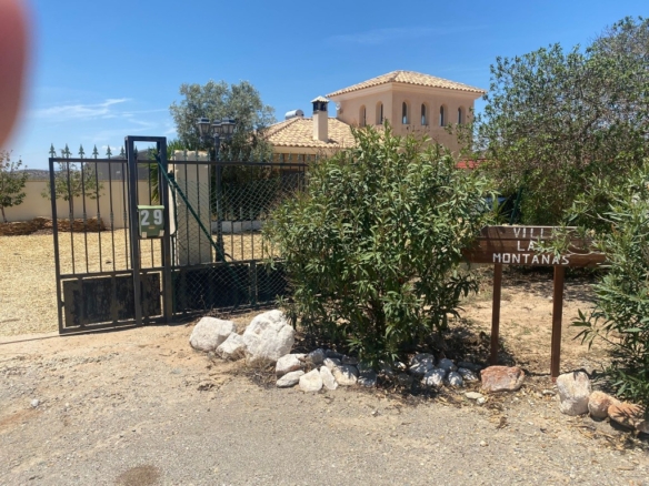 Villa in Urcal – YC818437