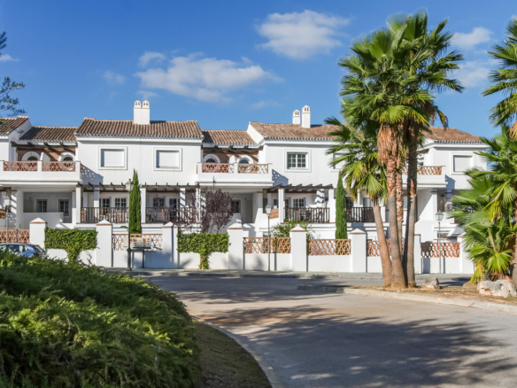 Town House in Lauro Golf – YC820097