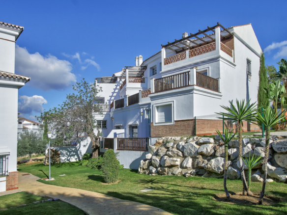 Villa in Lauro Golf – YC814341